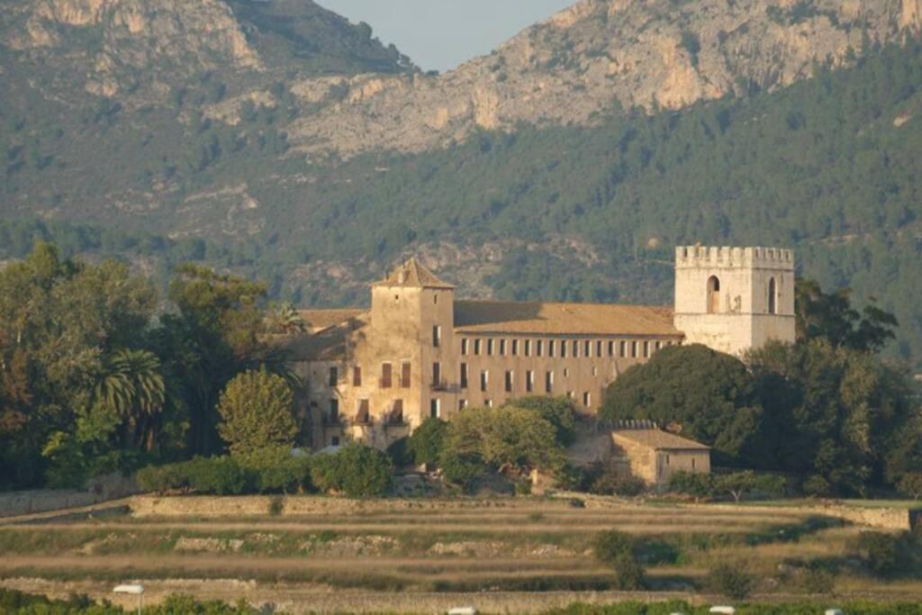 Les Moreres غانديا المظهر الخارجي الصورة